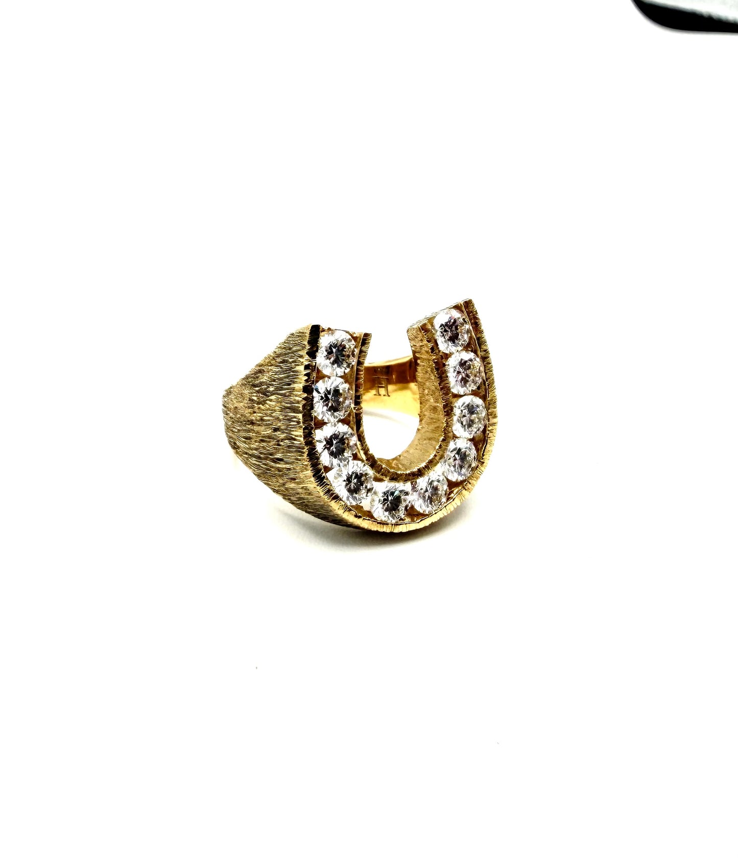 “DOUBLE DOWN” HORSESHOE